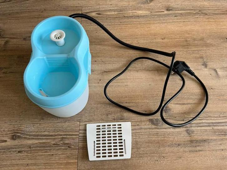 Drinkfontein kat, Dieren en Toebehoren, Kattenvoerbakken en Drinkbakken, Gebruikt, Ophalen of Verzenden