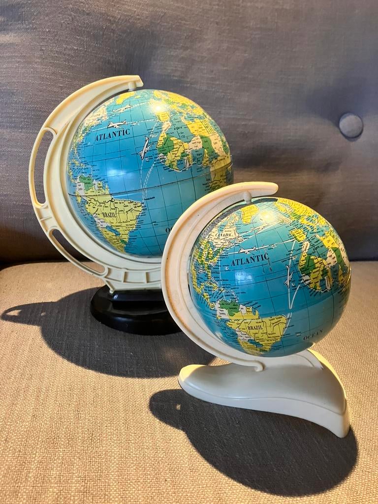 2 x vintage blikken wereldbol wereldbollen blik 24 & 17 cm, Ophalen of Verzenden, Gebruikt