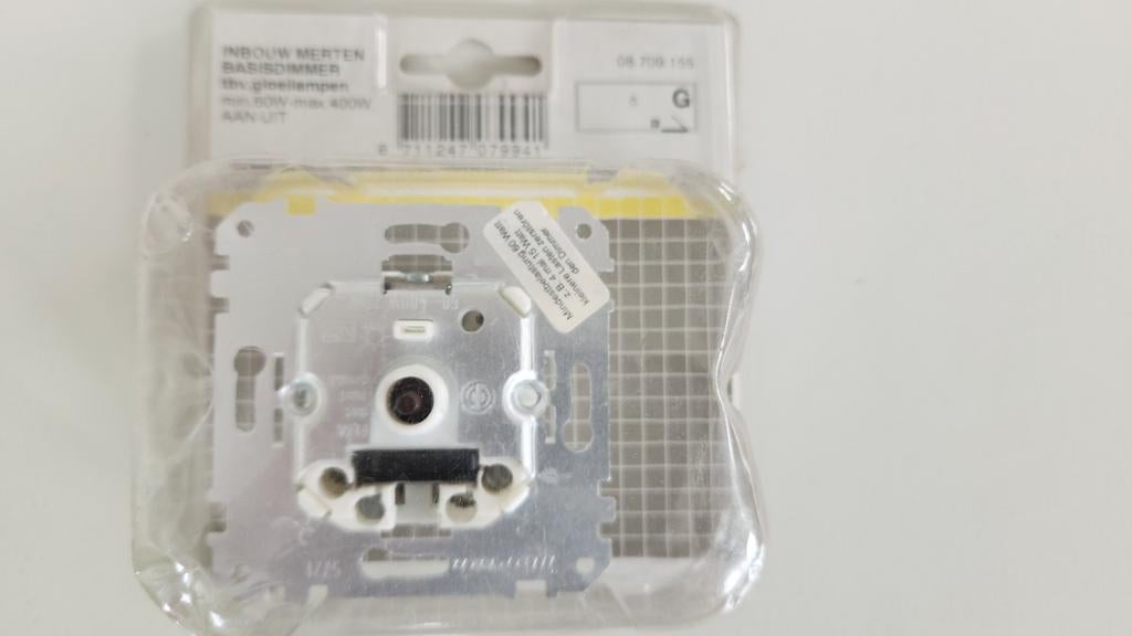 Inbouw Merten Basisdimmer tbv gloeilampen 60W-400W, Ophalen, Nieuw, Schakelaar