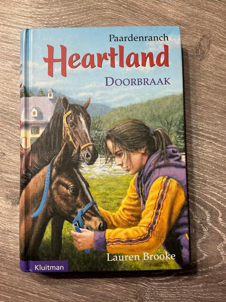 Heartland: Doorbraak - Paardenboek van Lauren Brooke, Boeken, Ophalen of Verzenden, Gelezen, Fictie algemeen