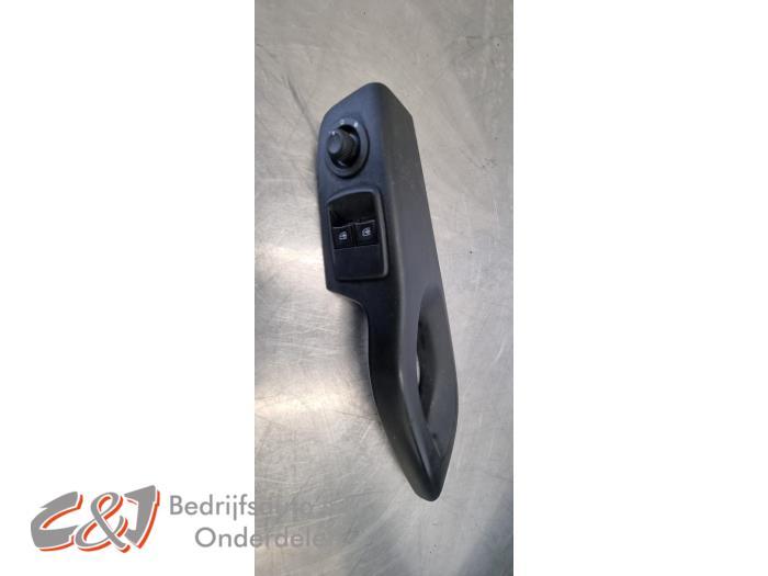 Elektrisch Raam Schakelaar van een Renault Trafic, Auto-onderdelen, Gebruikt, -, Renault, -
