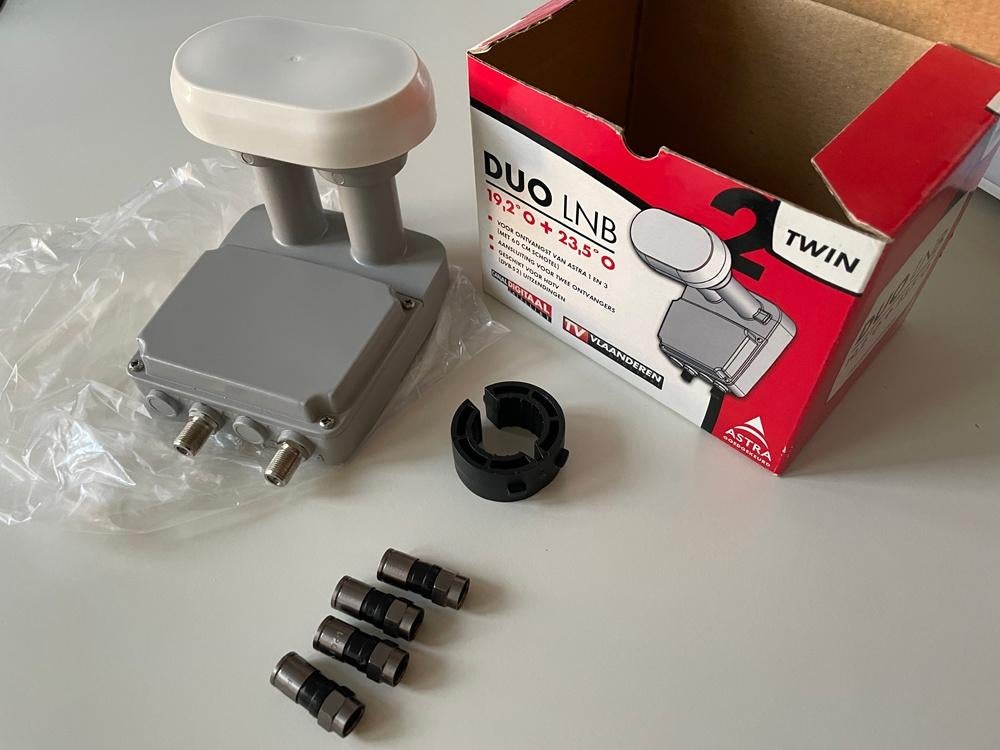 Nieuwe Satelliet Duo Twin LNB kop, Audio, Tv en Foto, Schotelantennes, Nieuw, (Schotel)antenne-accessoires, Overige merken, Ophalen