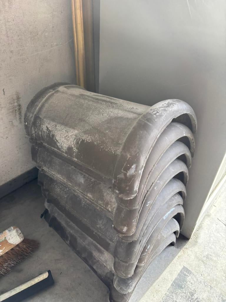 9 stuks dakpanen, Ophalen, Zo goed als nieuw, Minder dan 50 cm