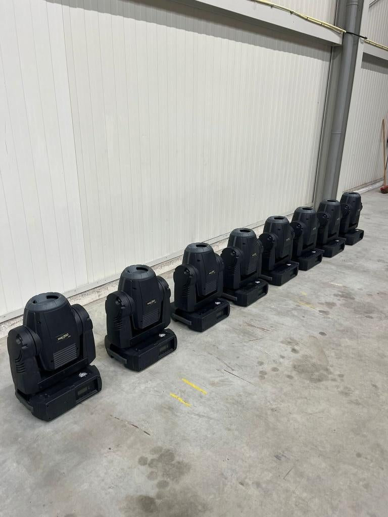 Complete set Martin MAC250 Krypton (8x), Muziek en Instrumenten, Licht en Laser, Gebruikt, Licht, Kleur, Stroboscoopeffect, Ophalen