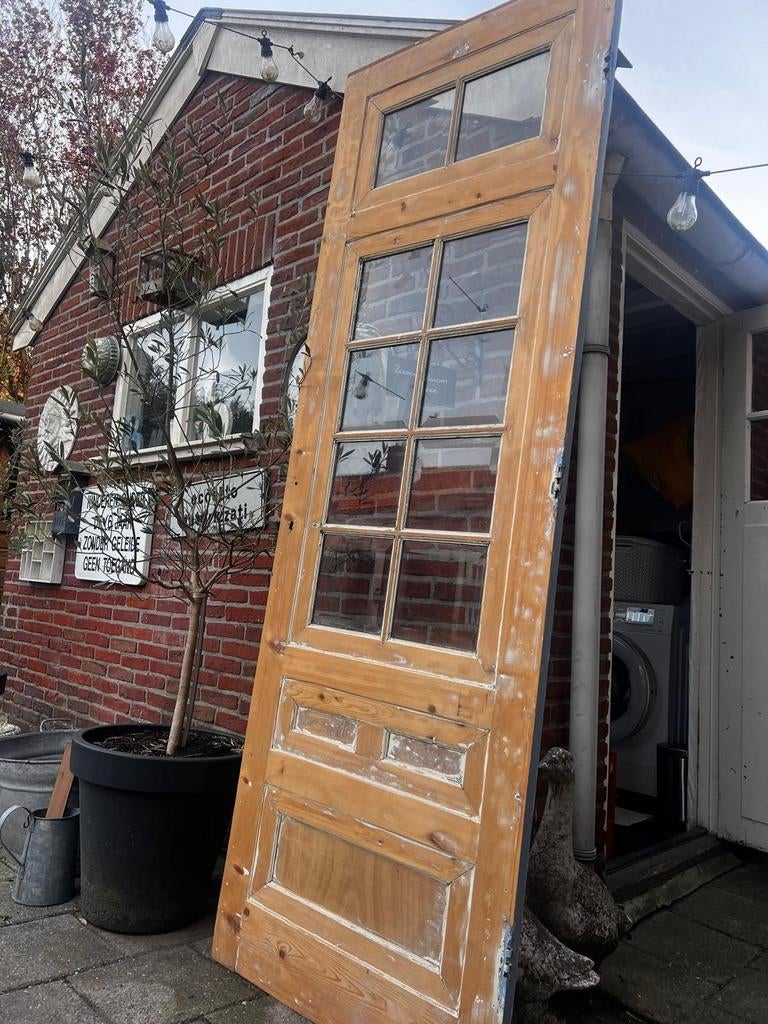 Brocante hoge grenen deur 76 x 221.5 cm, Doe-het-zelf en Verbouw, Deuren en Horren, Ophalen