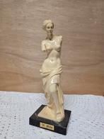 Venus van Milo beeldje, ivorine op marmeren sokkel, Ophalen of Verzenden