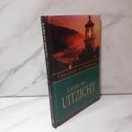 Christien de Priester: Licht en uitzicht, Boeken, Ophalen of Verzenden, Gelezen