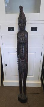 Groot handgesneden houten Afrikaans beeld benin, Ophalen