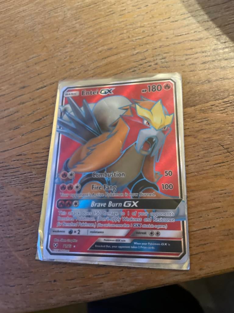 Entei GX Pokémon kaart uit 2017 - Zeldzaam!, Ophalen of Verzenden, Zo goed als nieuw, Losse kaart, Foil