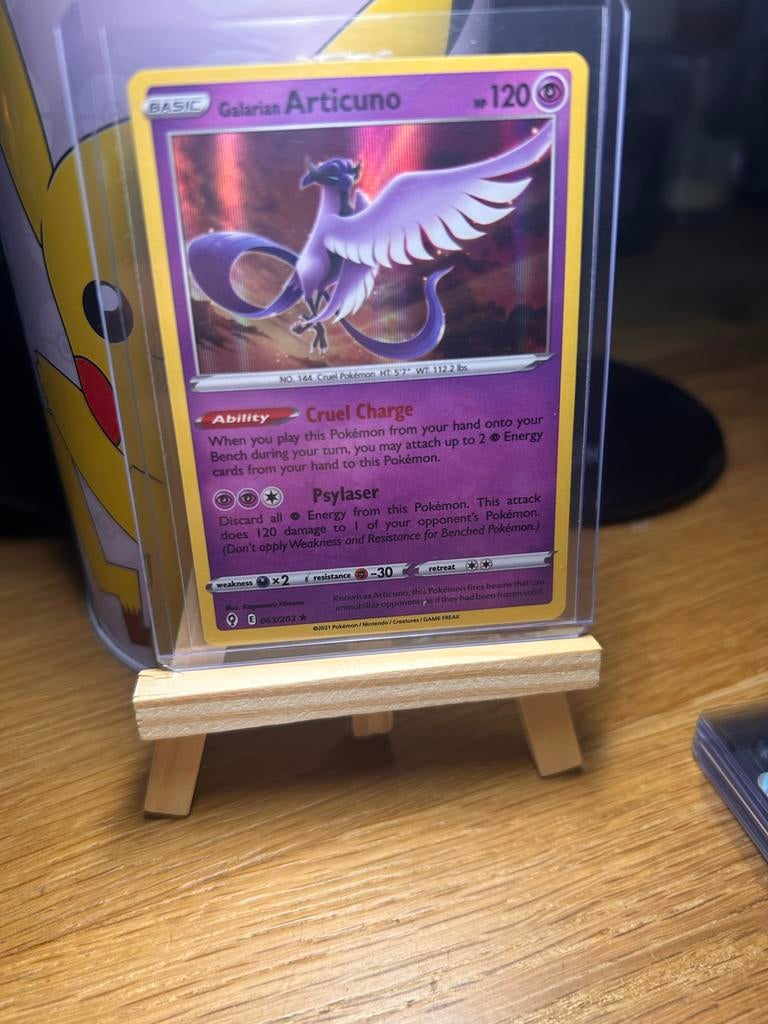 Pokémon Kaarten: Galarian Articuno en Galarian Moltres, Ophalen of Verzenden, Zo goed als nieuw, Meerdere kaarten