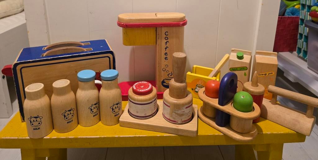 Heel veel houten speelgoed, Ophalen of Verzenden