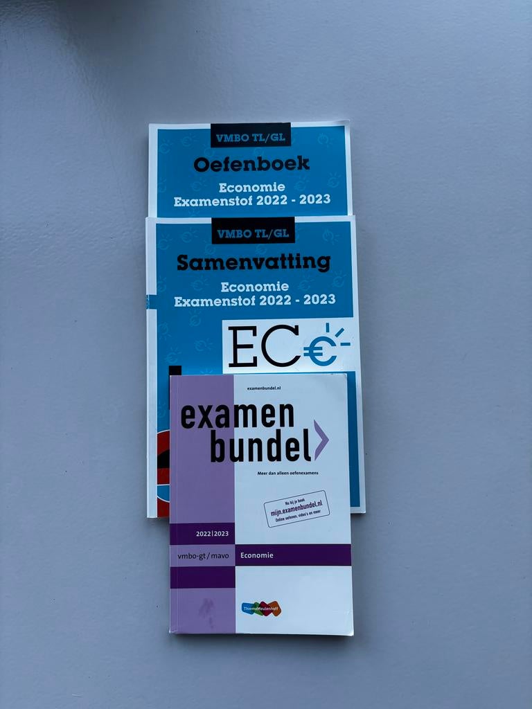 Examenbundel Economie VMBO TL/GL 2022-2023 (Oefenboek & Same, Ophalen of Verzenden, Gamma, Zo goed als nieuw, MBO