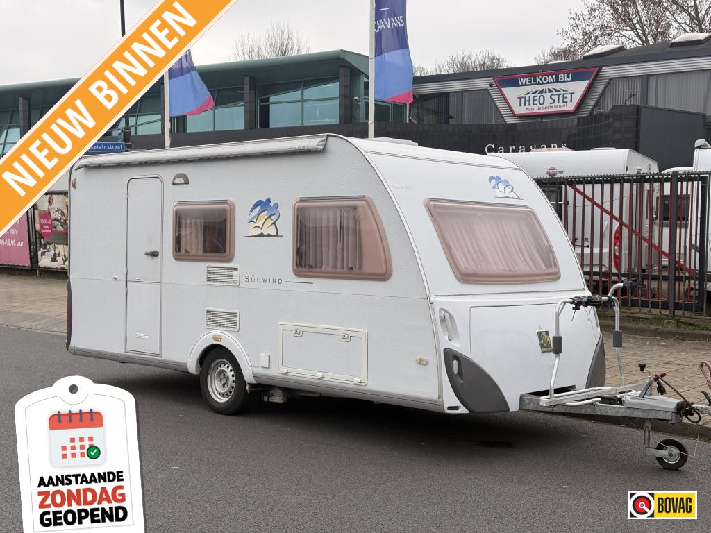 Knaus Sudwind 450 EU met mover en luifel, ((Zondag open)), Caravans en Kamperen, Bedrijf, Treinzit, 4 tot 5 meter, Knaus