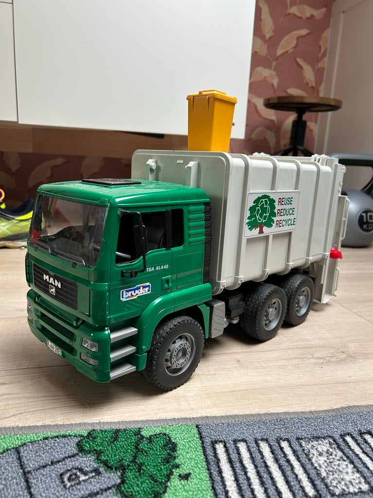 Bruder vuilniswagen met container, Ophalen, Gebruikt