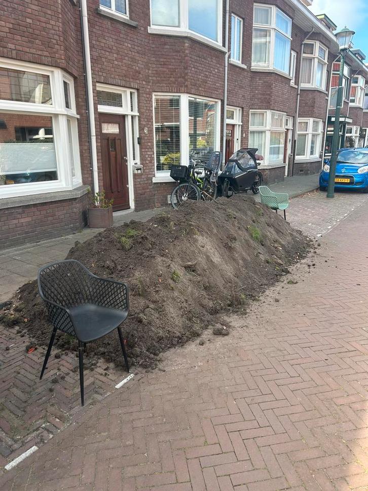 Gratis af te halen tuinaarde /grond (vruchtenbuurt Den Haag), Tuin en Terras, Aarde en Mest, Tuinaarde, Ophalen