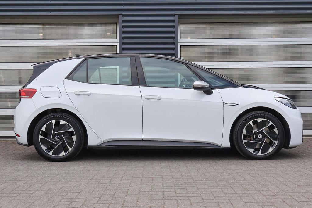 Volkswagen ID.3 204pk First 58 kWh Pro Performance | Navigat, Automaat, 12 maanden, Gebruikt, 375 min