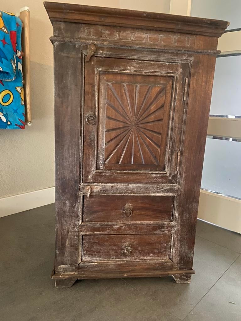 Oud kastje OPKNAPPER, Antiek en Kunst, Antiek | Meubels | Kasten, Ophalen