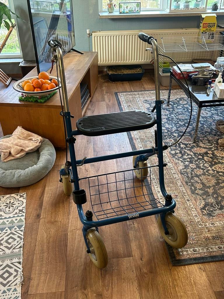 Stevige rollator, Ophalen, Opvouwbaar, Zo goed als nieuw