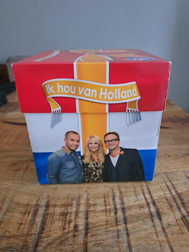 het verjaardagsspel Ik hou van Holland met de "bom', Vijf spelers of meer, Ophalen of Verzenden, Gebruikt, Identity Games