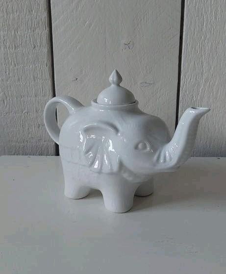 Vintage theepot olifant wit thee  theepot elephant olifantje, Ophalen of Verzenden