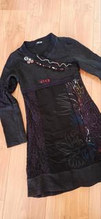 Leuke zwarte jurk met leuke bewerking en kant,maat 158/164, Ton tin, Meisje, Nieuw, Ophalen of Verzenden