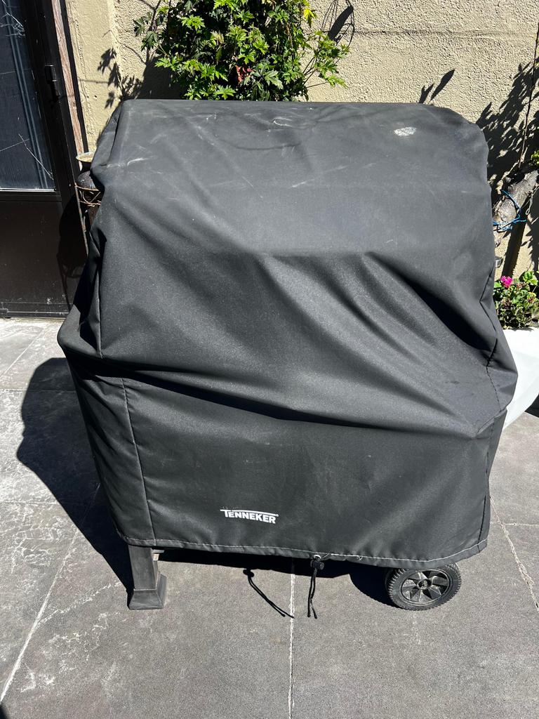 Tenneker Barbecue met hoes - Gebruikt, Ophalen, Gebruikt, Met accessoires