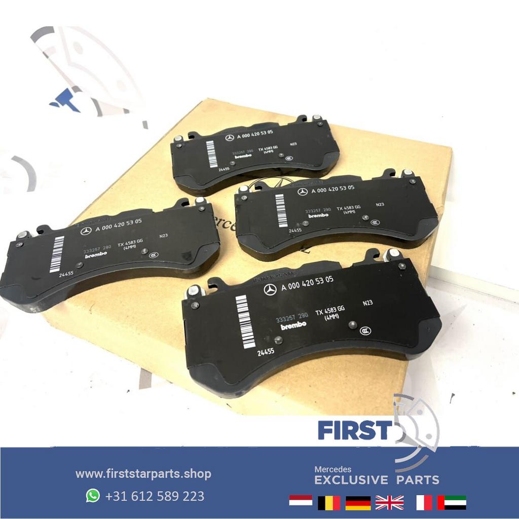 A0004202804 Mercedes REMBLOK SET A45 CLA45 GLA45 GLB35 C63 E, Auto-onderdelen, Remmen en Aandrijving, Mercedes-Benz, Gebruikt