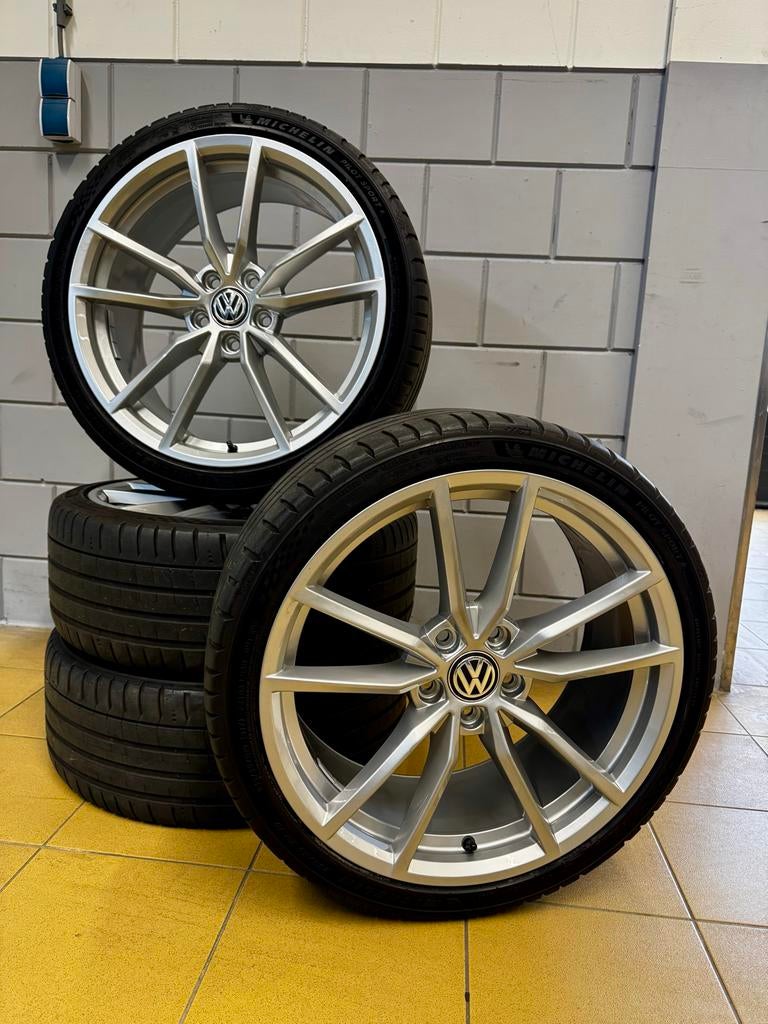 Originele VW Pretoria 19” velgen zilver. Golf 7R GTI Nieuw…, Banden en Velgen, Nieuw, 235 mm, Personenwagen