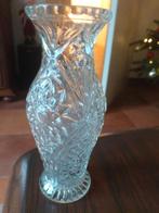 klein oud glazen vaasje ; prachtig mooi sierlijk uitgevoerd, Ophalen of Verzenden