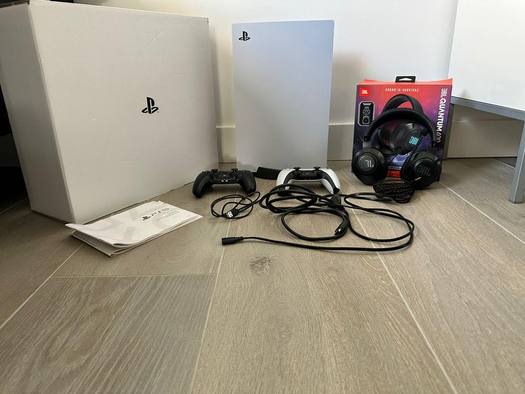 PlayStation 5 disk editie met 2 controllers en headset, Spelcomputers en Games, Spelcomputers | Sony PlayStation 5, Ophalen of Verzenden