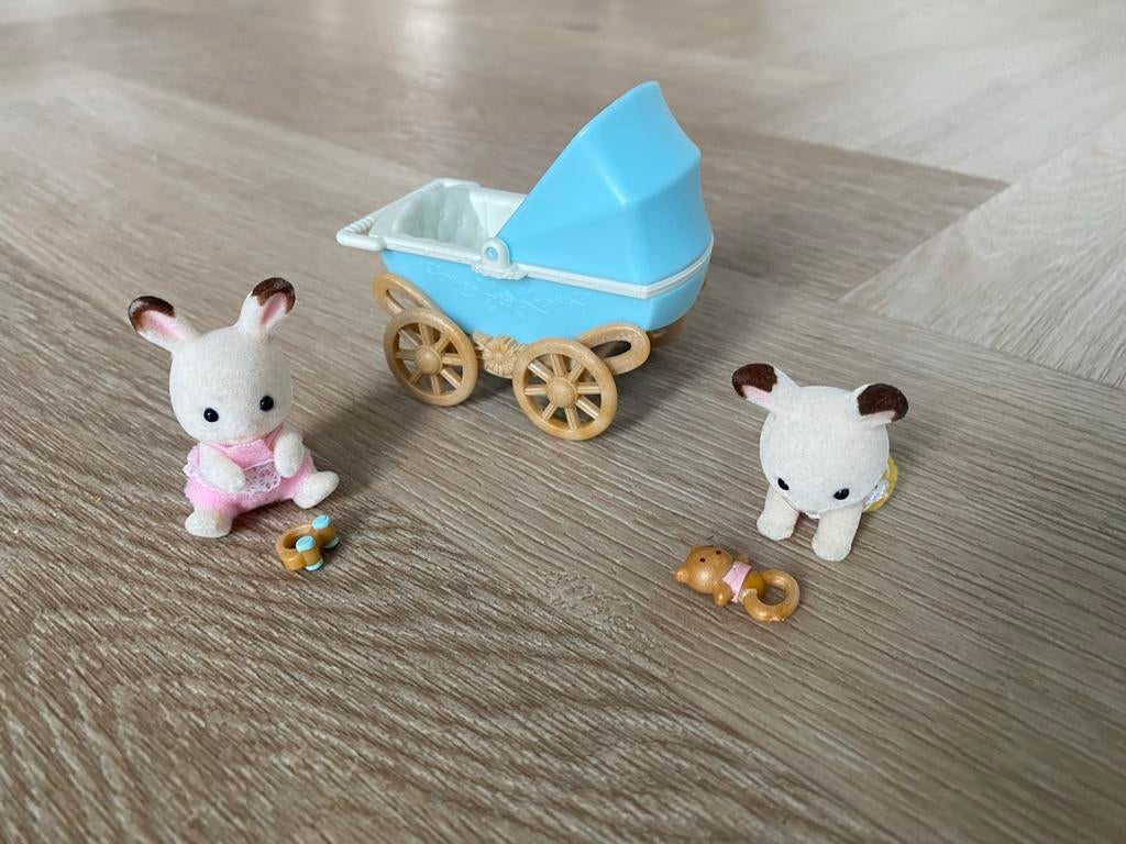 Sylvanian Families Chocoladekonijn Tweeling met Kinderwagen, Ophalen, Zo goed als nieuw, Jongen of Meisje