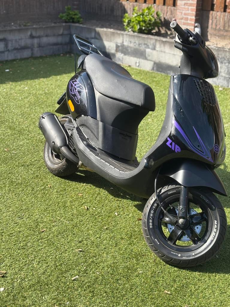 Zip 125cc stage 1 op brom, Ophalen, Tweetakt, Maximaal 45 km/u, Zip