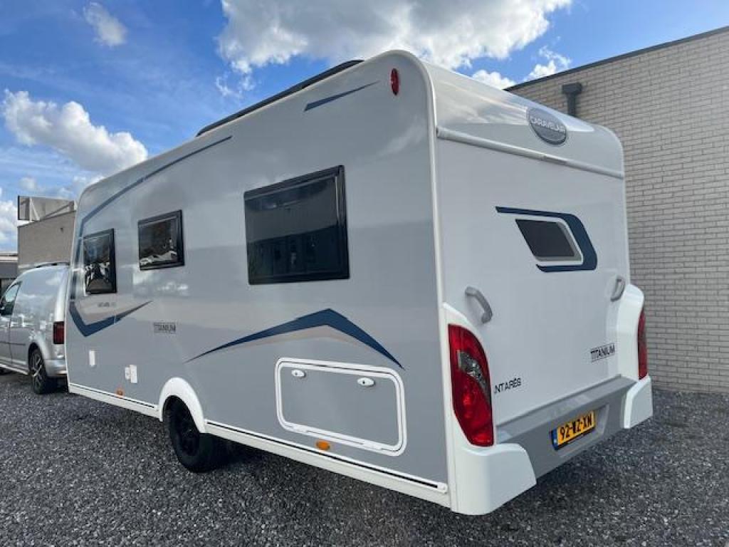 Caravelair Antares Titanium 455 Incl. Voortent, Caravans en Kamperen, Caravans, Overige typen, Rondzit, Schokbreker, Bedrijf