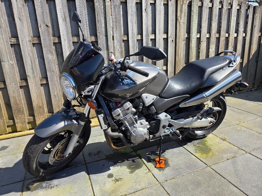 Te koop: Verlaagde Honda Hornet 900 (2002), Motoren, Motoren | Honda, 4 cilinders, Motorrijbewijs A, Gebruikt, Particulier