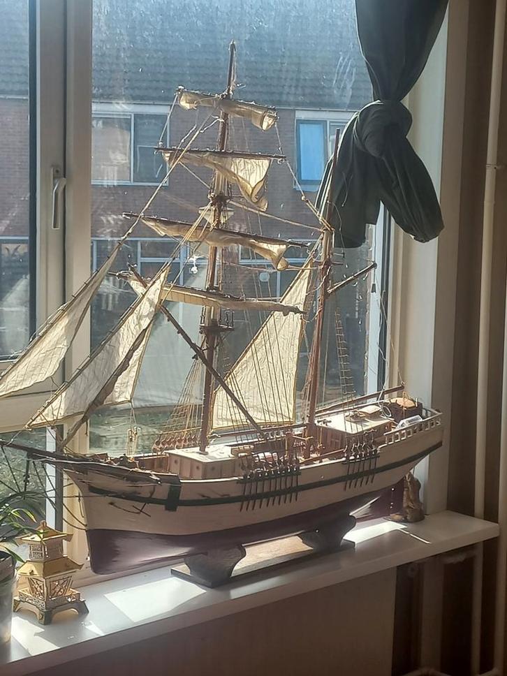 Teakhouten modeschip brigantine leon statiemodel, Hobby en Vrije tijd, Modelbouw | Boten en Schepen, Ophalen