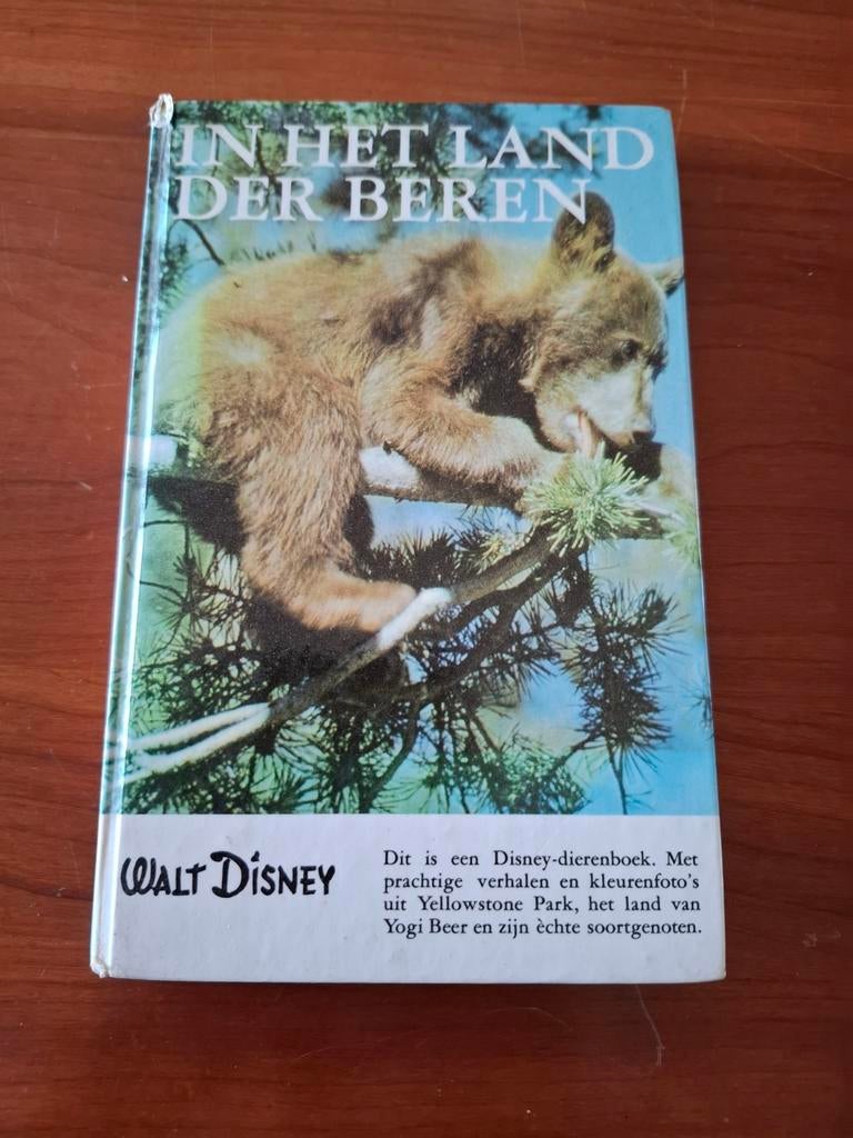 In het Land der Beren - Walt Disney dierenboek, Ophalen of Verzenden, Zo goed als nieuw, Overige diersoorten