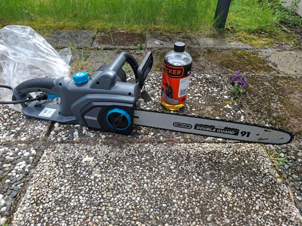 Zgan kettingzaag met liter olie, Ophalen, Zo goed als nieuw