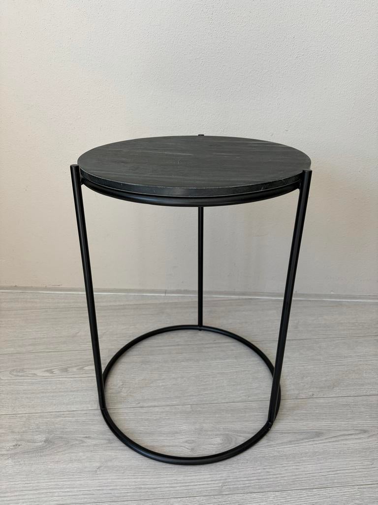 Ronde bijzettafel met marmeren blad van Westwing, Huis en Inrichting, Overige materialen, Minder dan 55 cm, Rond, Zo goed als nieuw