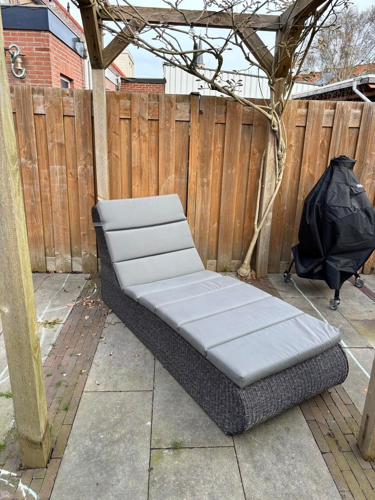 Borek Bali ligbed met kussen, Ophalen, Zo goed als nieuw, Wicker