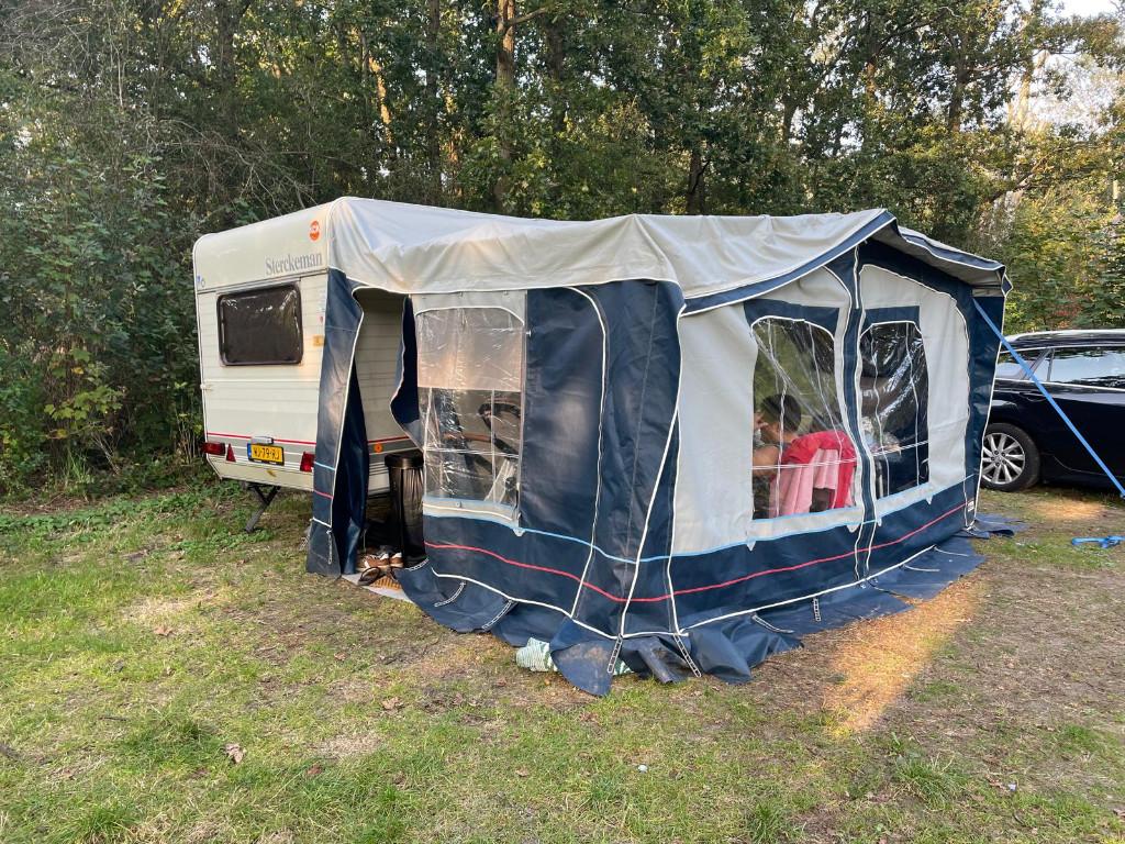 Sterckeman Fjord 1993 met voortent | opknapper | vaste bed, Sterckeman, Treinzit, 750 - 1000 kg, Particulier