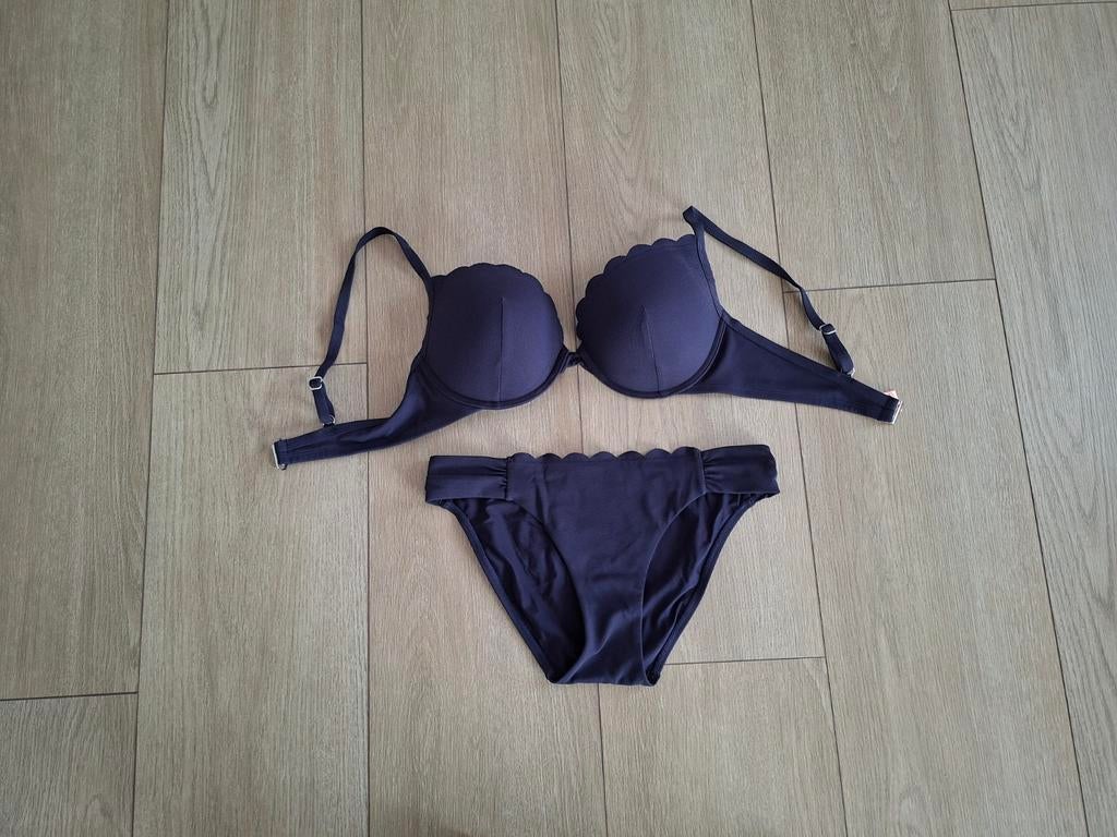Z.g.a.n. dames bikini Hunkemoller donkerblauw, Blauw, Ophalen of Verzenden, Zo goed als nieuw, Bikini