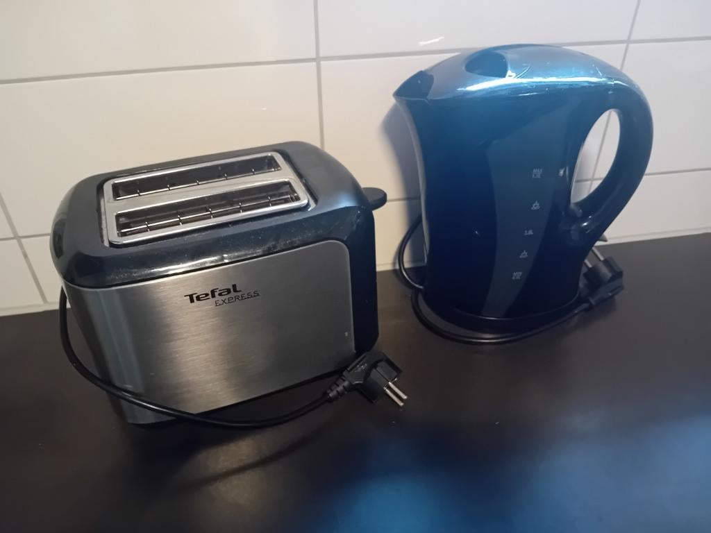 Tefal broodrooster en waterkoker, 1 tot 2 liter, Ophalen of Verzenden