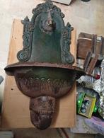 Antieke gietijzeren wandfontein met kraan, Ophalen of Verzenden, Gebruikt, Gietijzer, Fontein