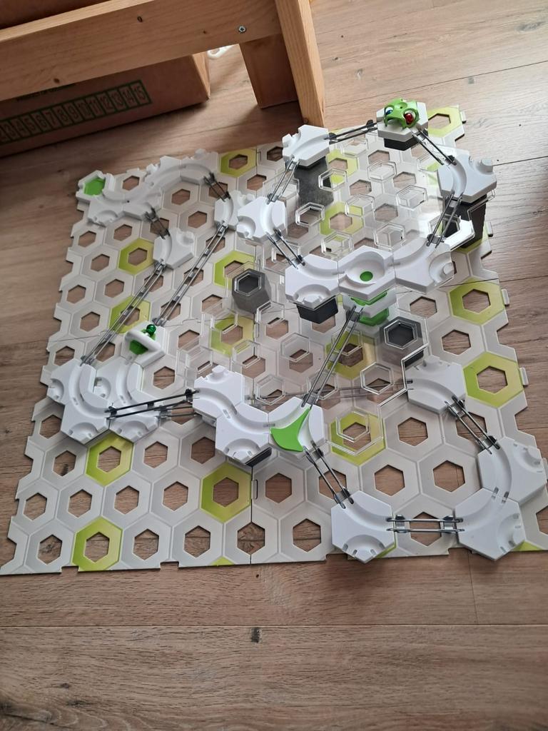 Gravitrax Starterset, Bruggen Uitbreiding enPro set Vertical, Ophalen, Zo goed als nieuw, Bouwen