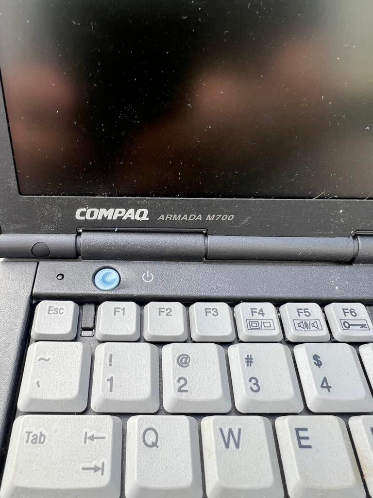 Compaq laptop met VAG-COM KKL 409.1 OBD2 diagnosekabel, Gebruikt, Minder dan 4 GB, Qwerty, Minder dan 2 Ghz