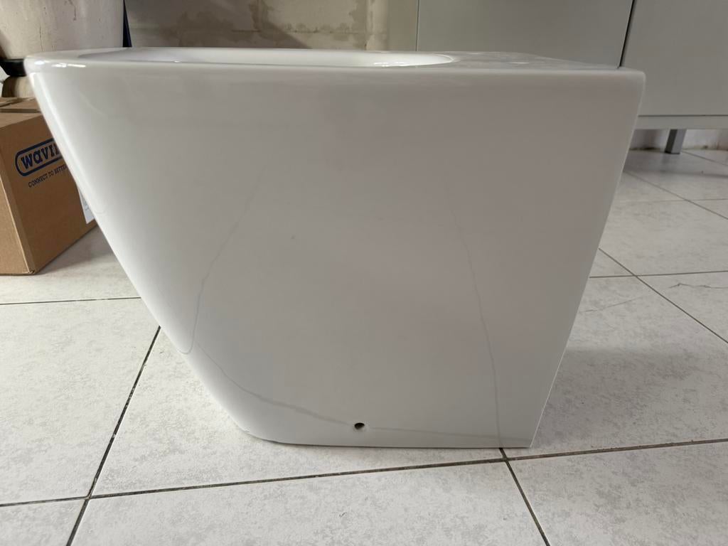 Nieuwe Ideal Standard - i.life S bodemvat RimLS+ wc bril, Ophalen, Zo goed als nieuw