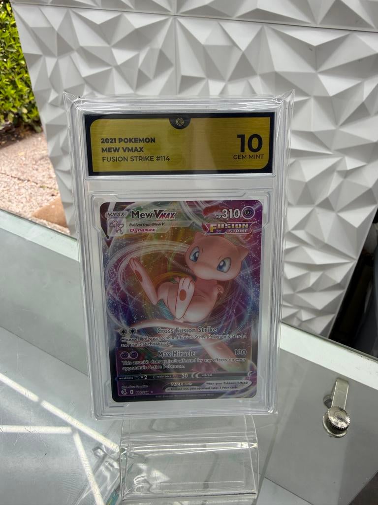 Mew vmax #114 fusion strike gem mint 10, Ophalen of Verzenden, Zo goed als nieuw