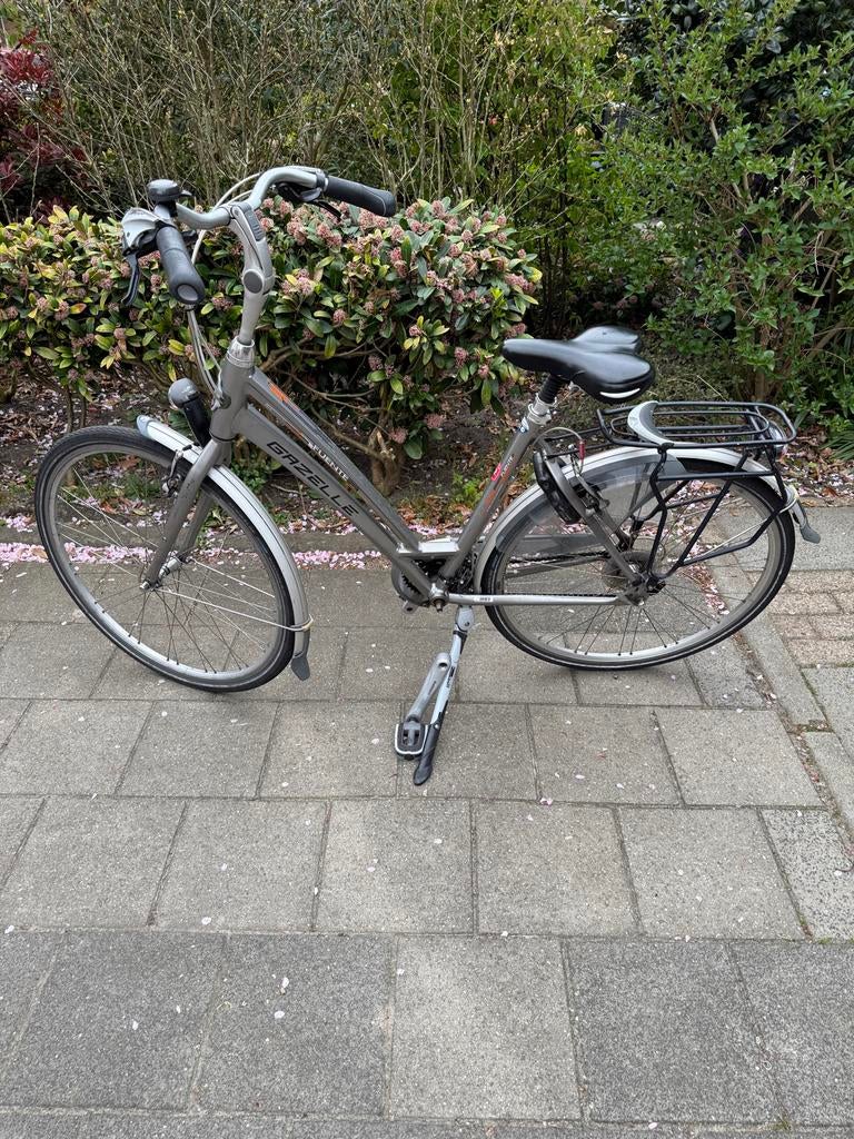 Gazelle Fuente damesfiets 28 inch, Fietsen en Brommers, Fietsen | Dames | Damesfietsen, Ophalen, Velgrem, Versnellingen, Gazelle