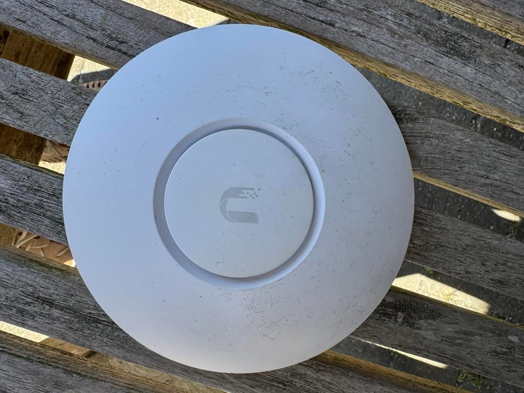 Ubiquity unify accespoint AP AC LR 2x + AP AC Lite 1x, Verzenden, Gebruikt