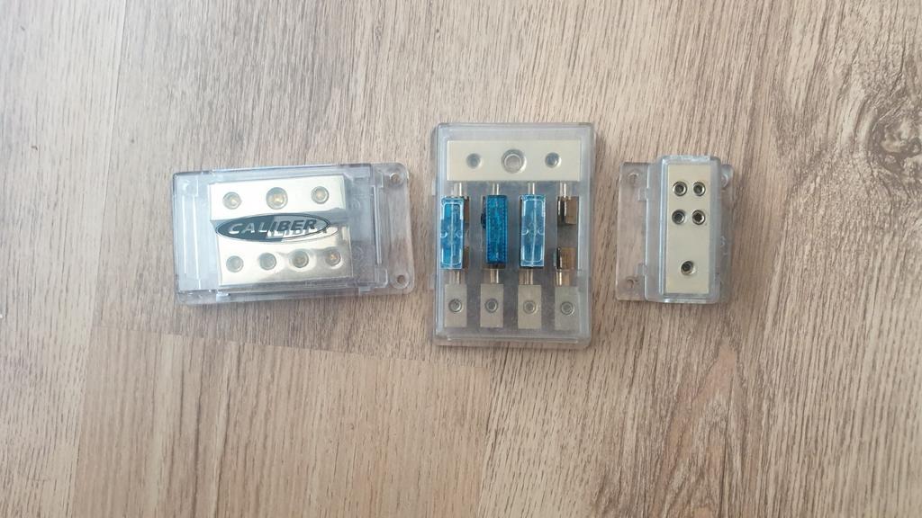 Aansluitblokken Hoog Vermogen Audio - Caliber, Ophalen of Verzenden, Gebruikt, Universele onderdelen